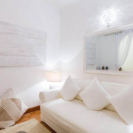 Via Frattina Love Apartment Рим Екстер'єр фото