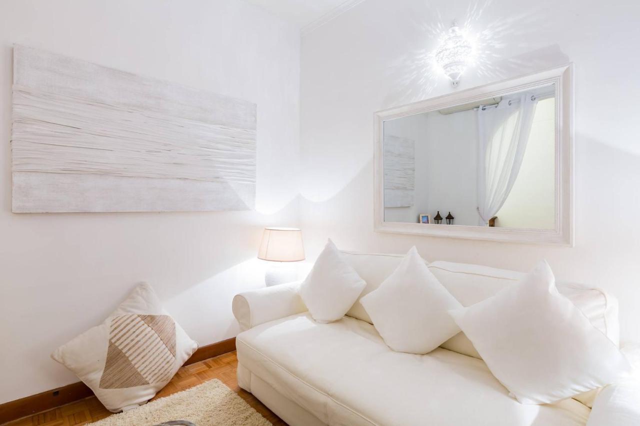 Via Frattina Love Apartment Рим Екстер'єр фото