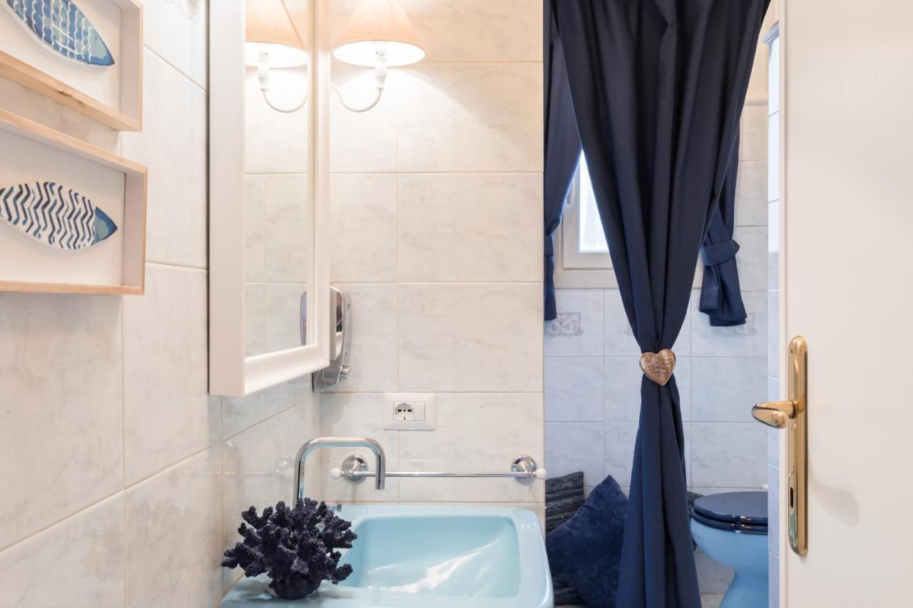 Via Frattina Love Apartment Рим Екстер'єр фото